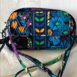 ✨ Sold Sold ✨ Vera Bradley Crossbody Purse